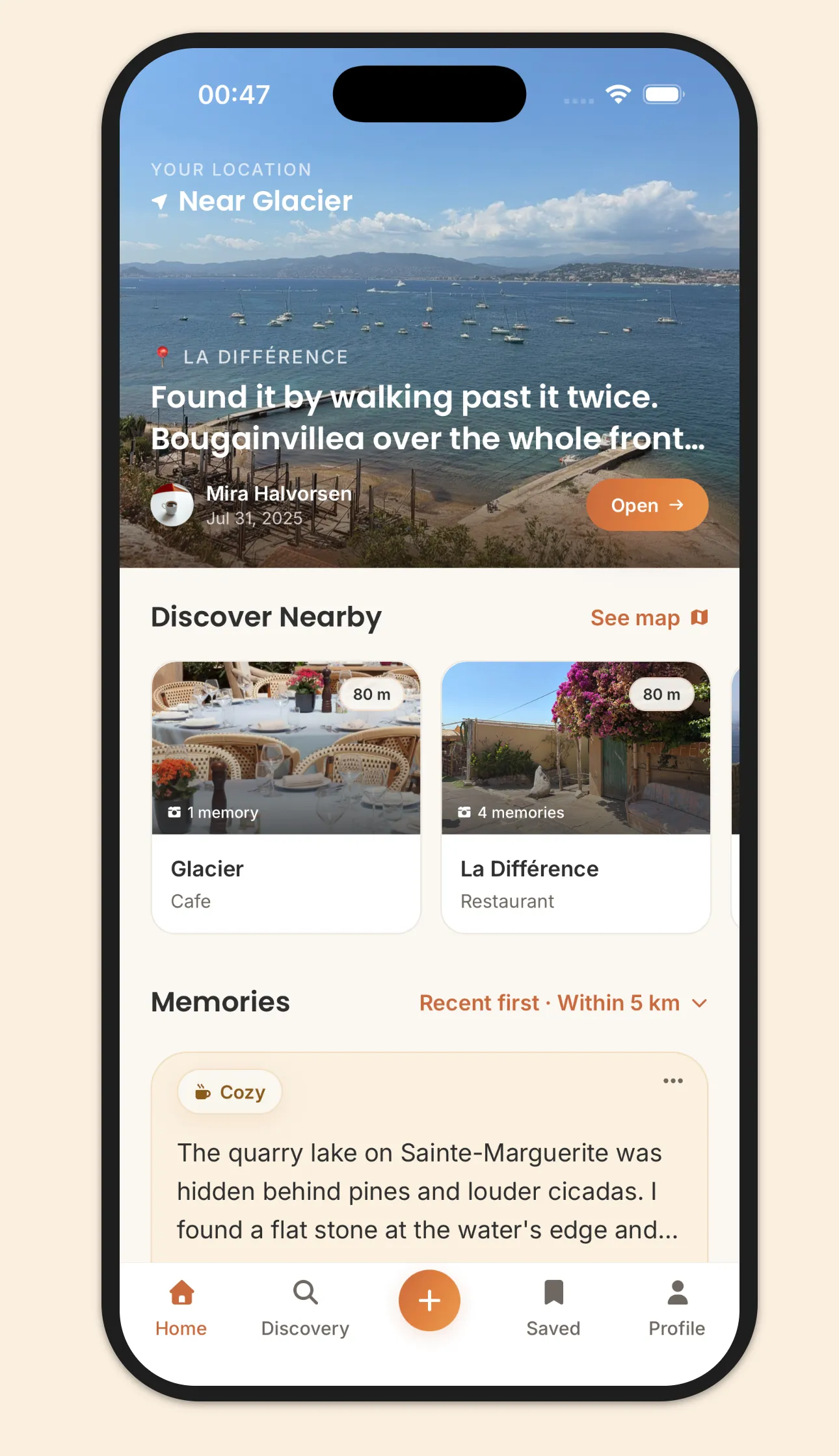 The home feed — a memory from La Différence over a photo of the bay, Discover Nearby with two places 80 m away, then the memories within 5 km